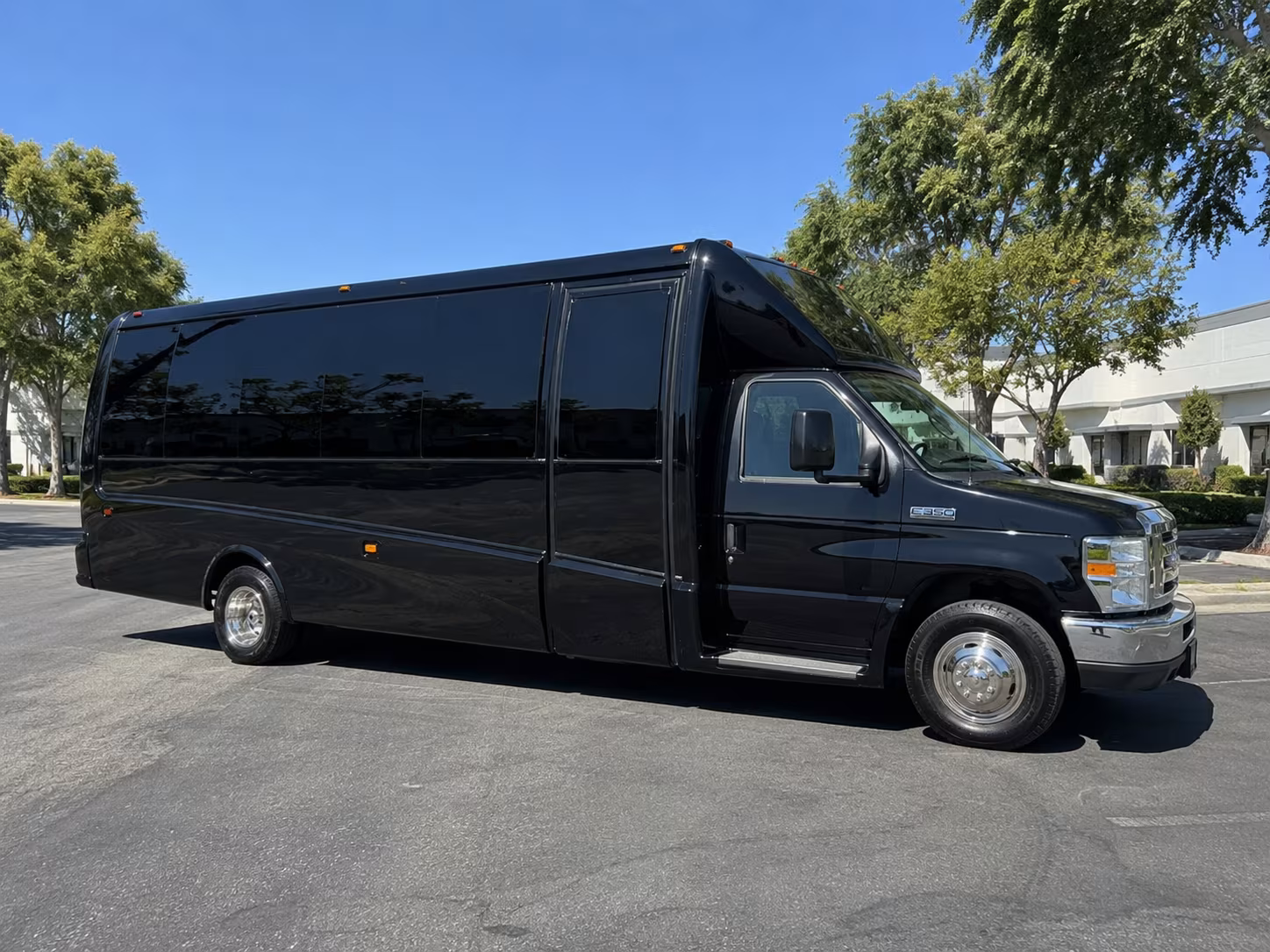 rent a lakewood prom party bus or charter bus today